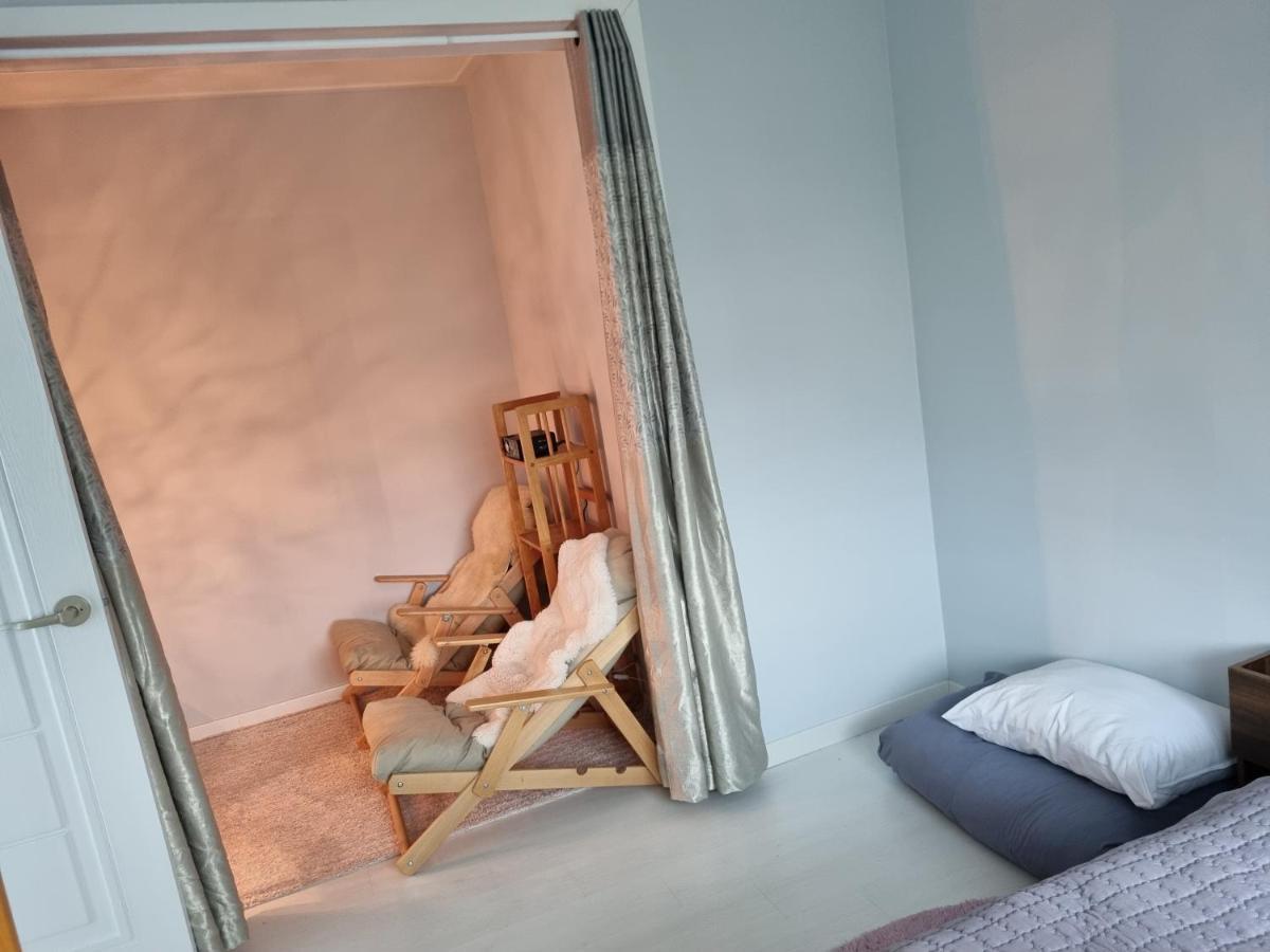 Gashi Sarang Bed and Breakfast Seogwipo Esterno foto