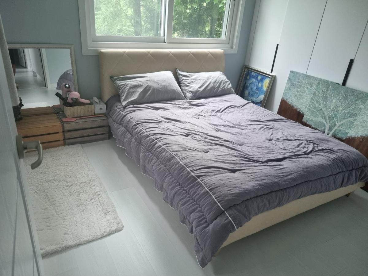 Gashi Sarang Bed and Breakfast Seogwipo Esterno foto